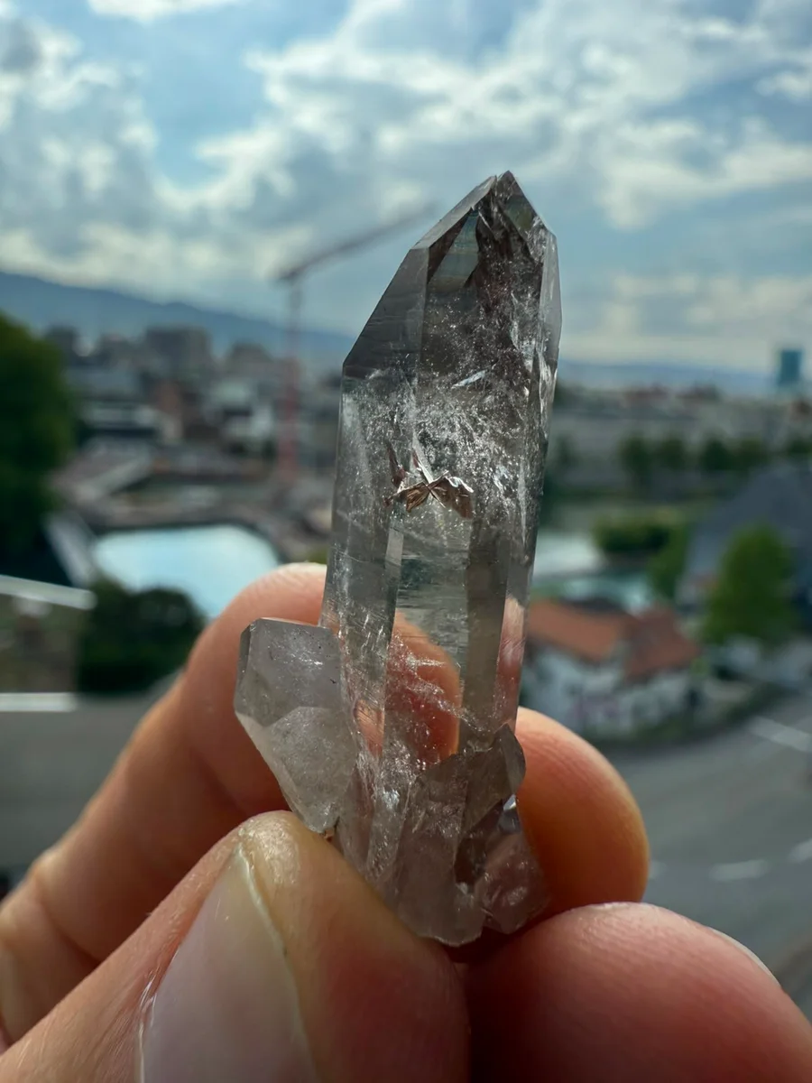 7 kleine Rauchquarze mit Stüfklikarakter  - Bild 5