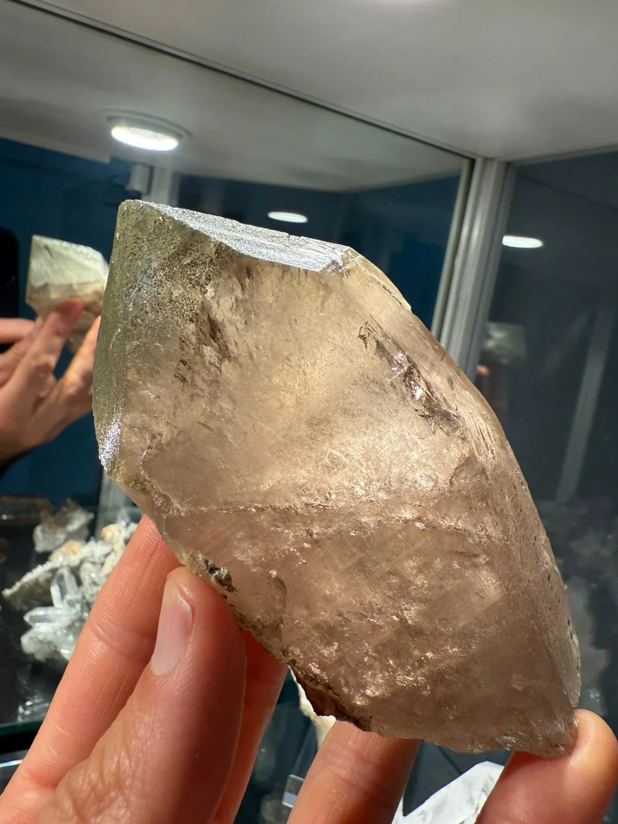 2 smoky quartz points with chlorite - Image 7