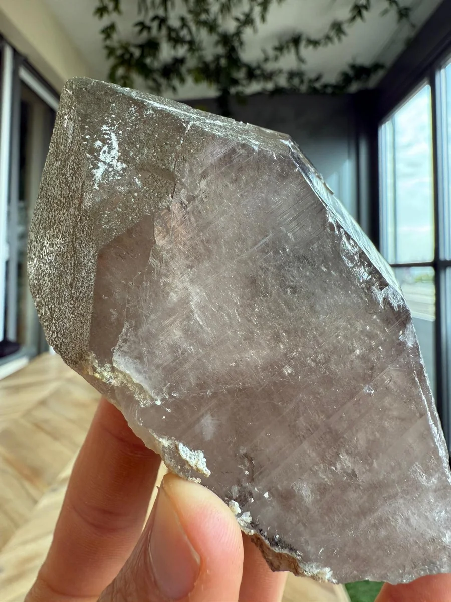 2 smoky quartz points with chlorite - Image 9